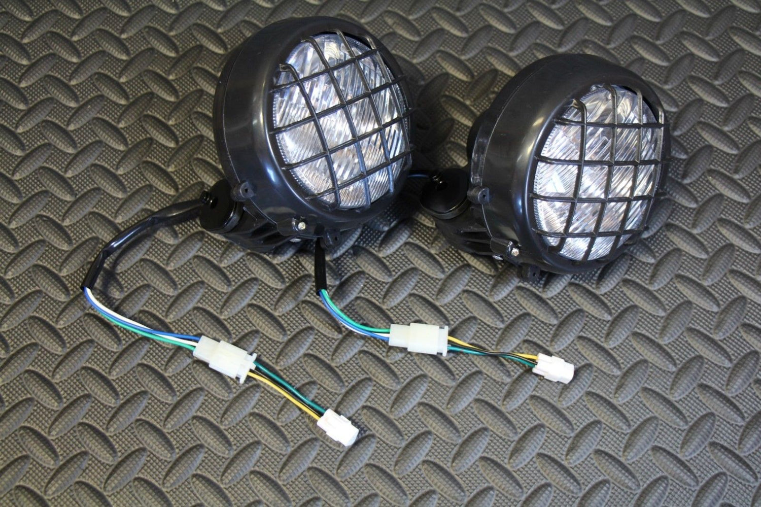 2 x NEW Headlights Yamaha Banshee lens bulbs lights grills 2002-2006 + COLLARS 5