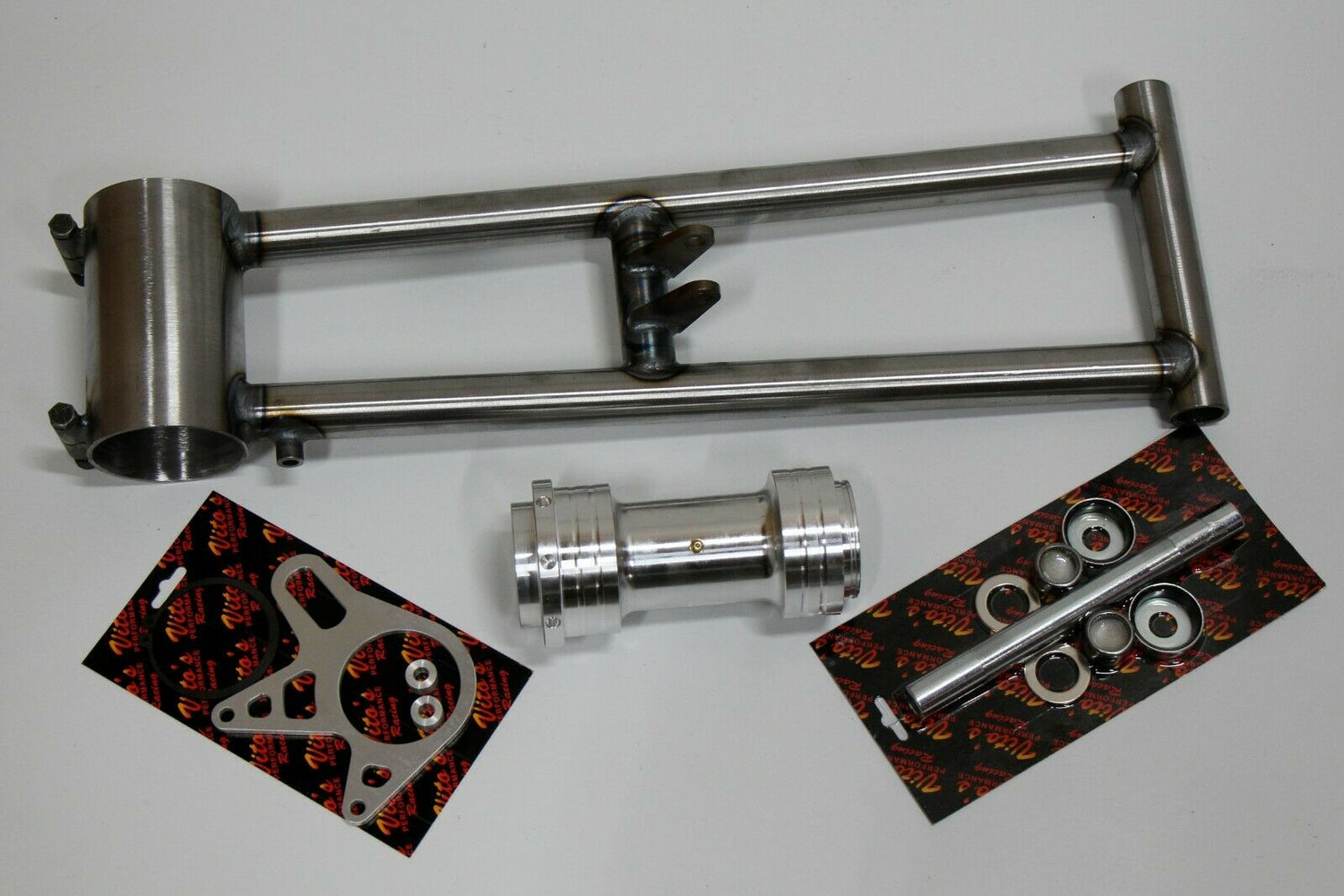 TYSON Banshee swingarm round extended chromoly rear carrier + front bearings +4" 3