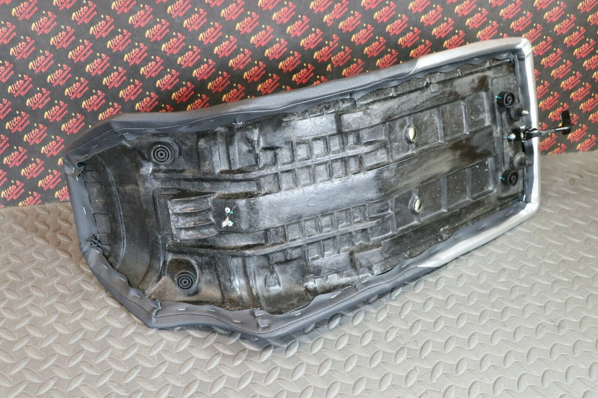 NEW Complete seat 1987-2006 Yamaha Banshee cover latch foam BLACK DIMPLE SILVER 8
