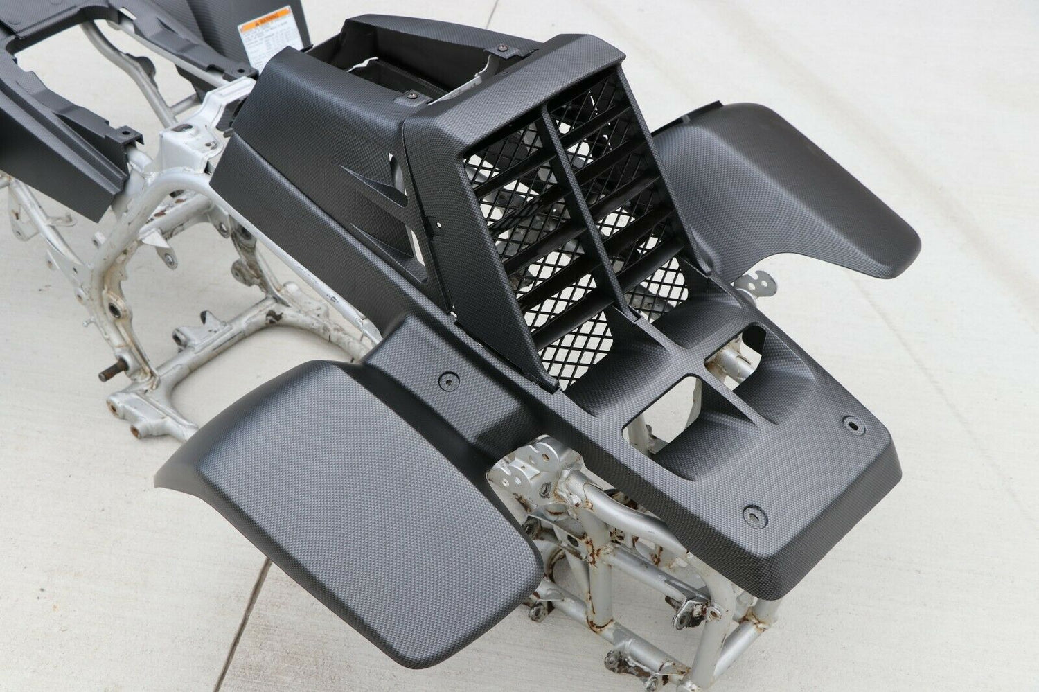 Yamaha Banshee fenders + gas tank plastic + grill plastics CARBON FIBER MATTE 3