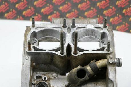 Vito's New CASE TO CYLINDER studs set - Yamaha Banshee 1987-2006 Crankcase lower 5
