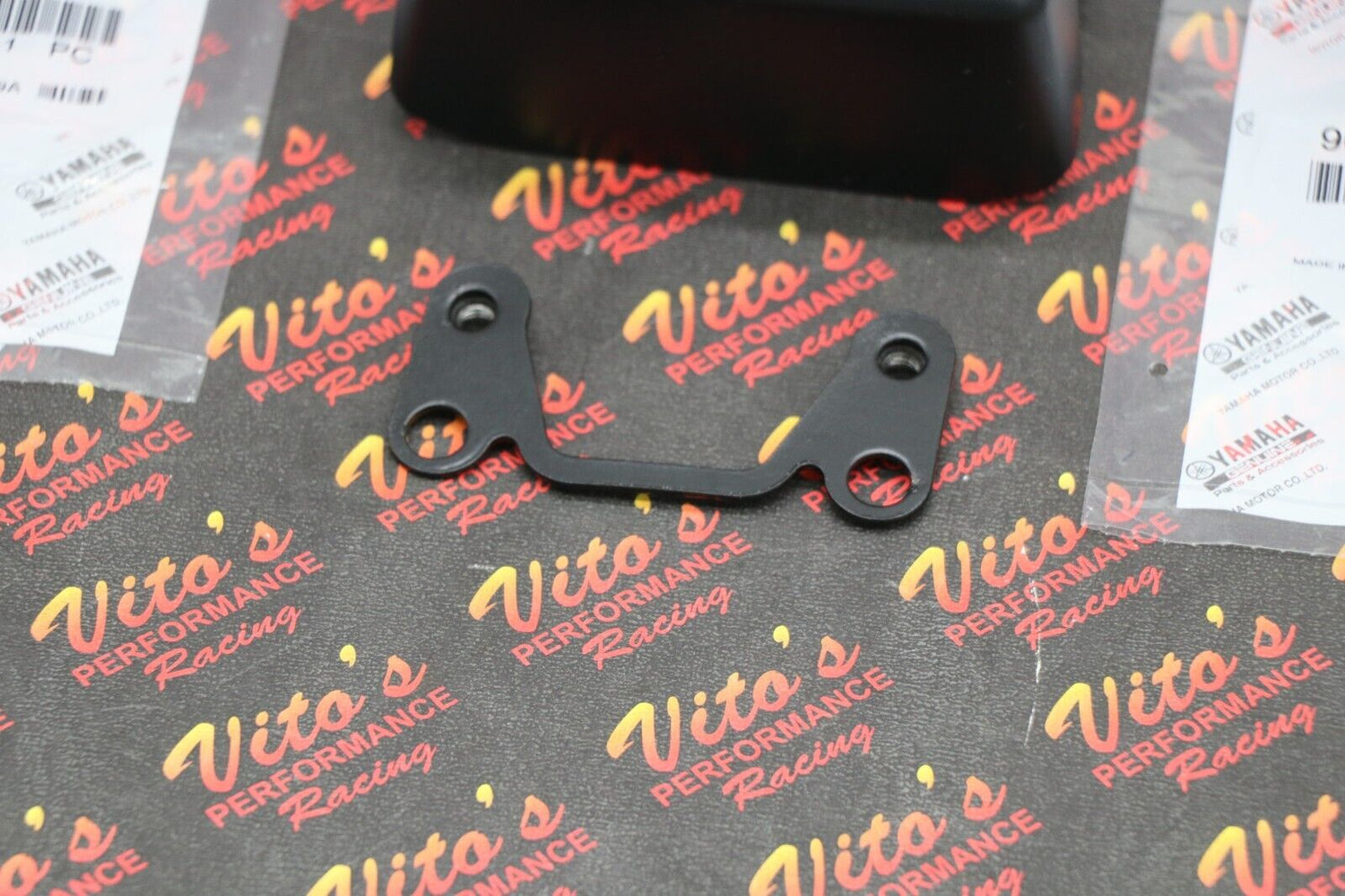 Bracket key plastic holder mount stem stay Yamaha Banshee Blaster + OEM screws 4