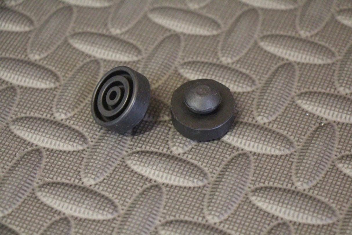 2 x Rubber seat pad - Yamaha factory OEM Banshee Warrior YFZ450 Raptor Grizzly 1