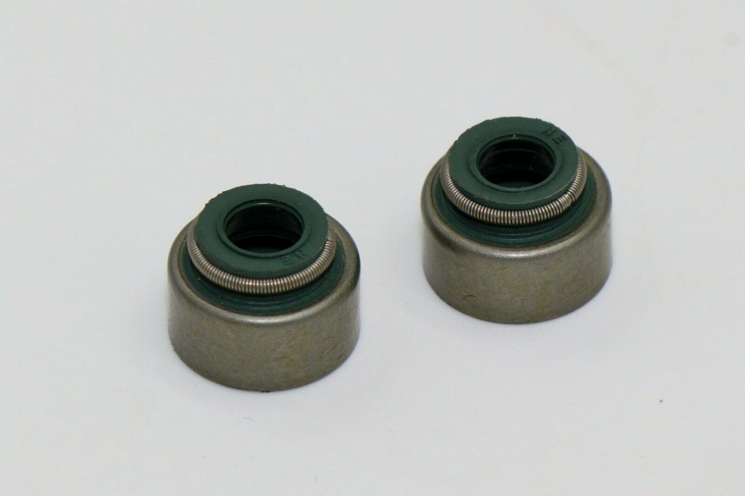2 x Valve Stem seal Honda TRX420 TRX500 Pioneer VTR1000F RVT1000R 12208-MBB-003 2
