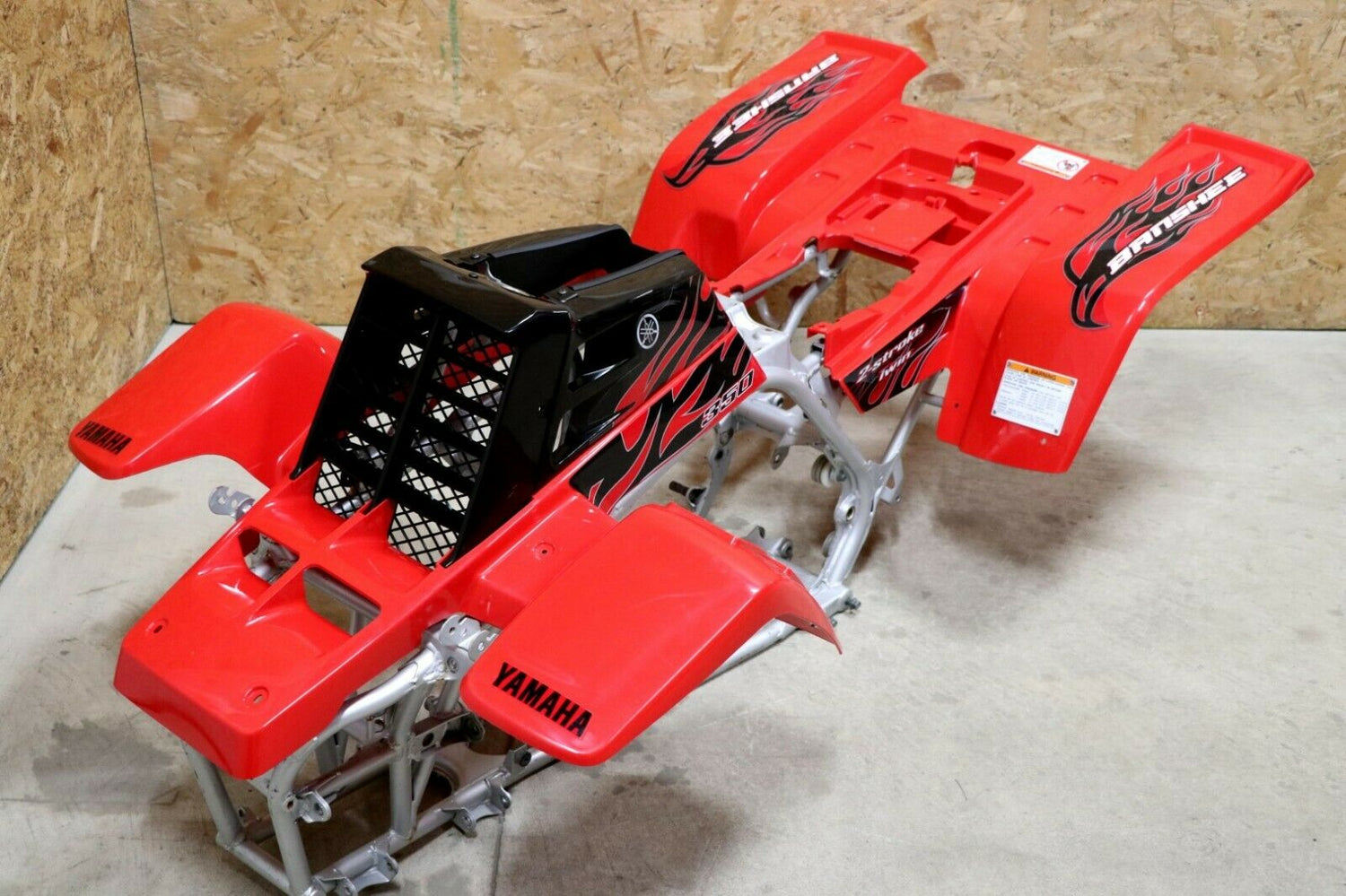 Yamaha Banshee fenders + gas tank plastic + grill + graphics BLACK  RED 2007 1