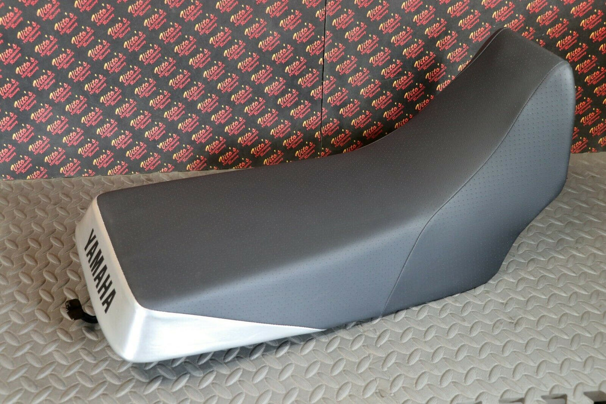 NEW Complete seat 1987-2006 Yamaha Banshee BLACK DIMPLE + SILVER + lettering 1