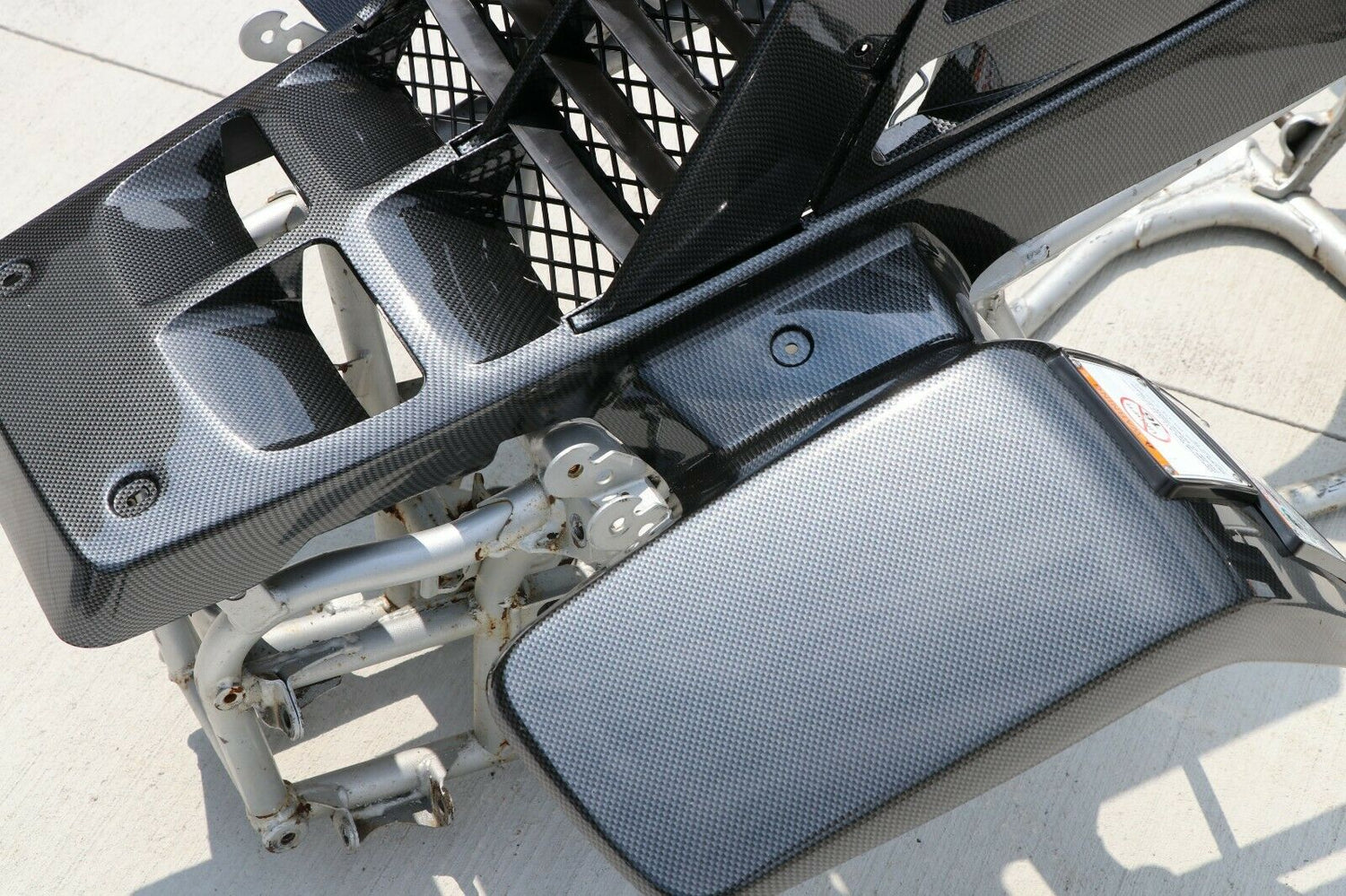 Yamaha Banshee fenders + gas tank plastic + grill plastic CARBON FIBER GLOSS 3