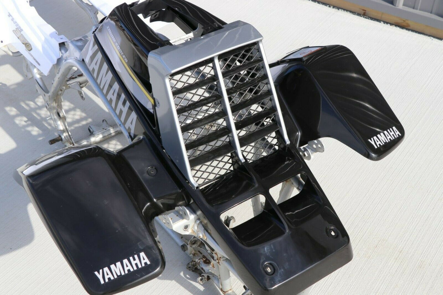 Yamaha Banshee fenders + gas tank plastic grill + graphics BLACK WHITE 2002 8