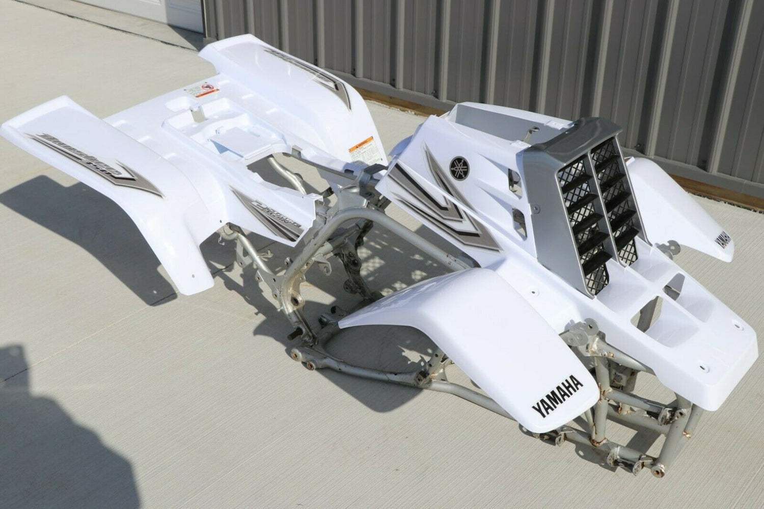 Yamaha Banshee fenders + gas tank plastic grill + graphics WHITE SILVER 2006 1