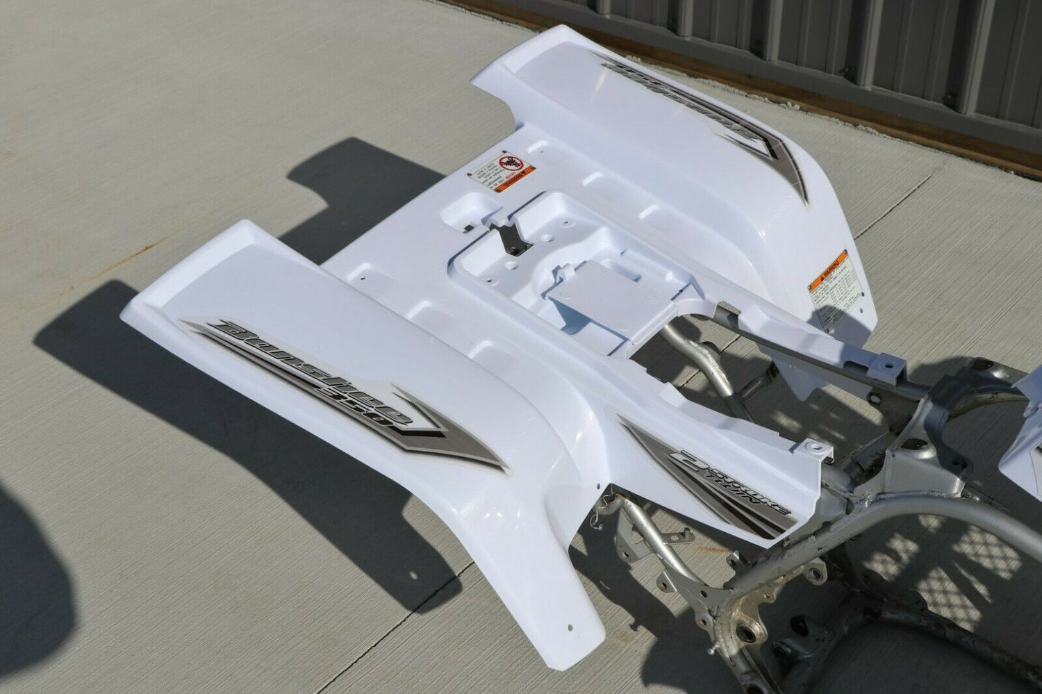 Yamaha Banshee fenders + gas tank plastic grill + graphics WHITE SILVER 2006 9