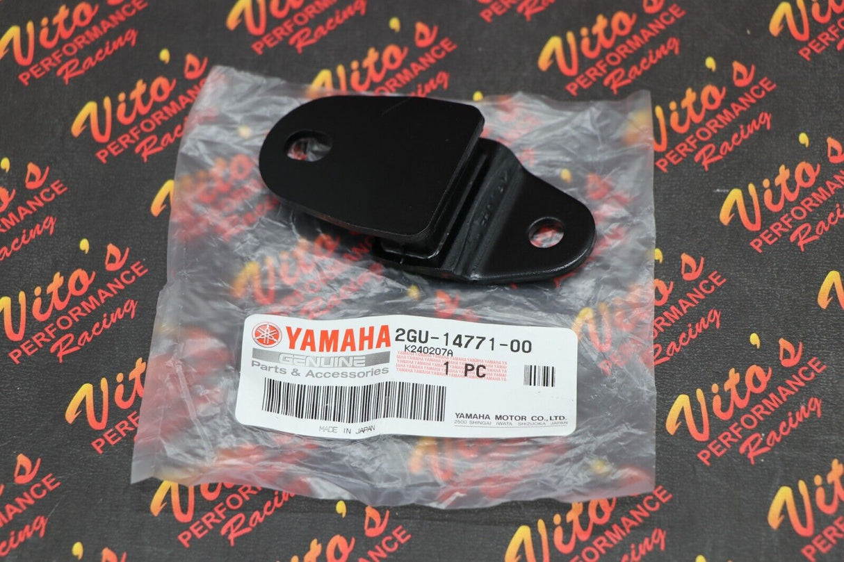 1 x OEM Factory Yamaha Banshee exhaust pipe mounts front hangers muffler stay 1