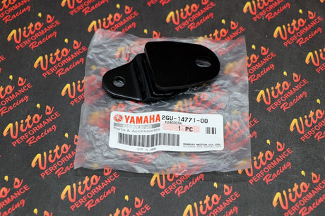 1 x OEM Factory Yamaha Banshee exhaust pipe mounts front hangers muffler stay 3