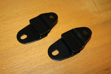 2 x OEM Factory Yamaha Banshee exhaust pipe mounts front hangers muffler stay 10