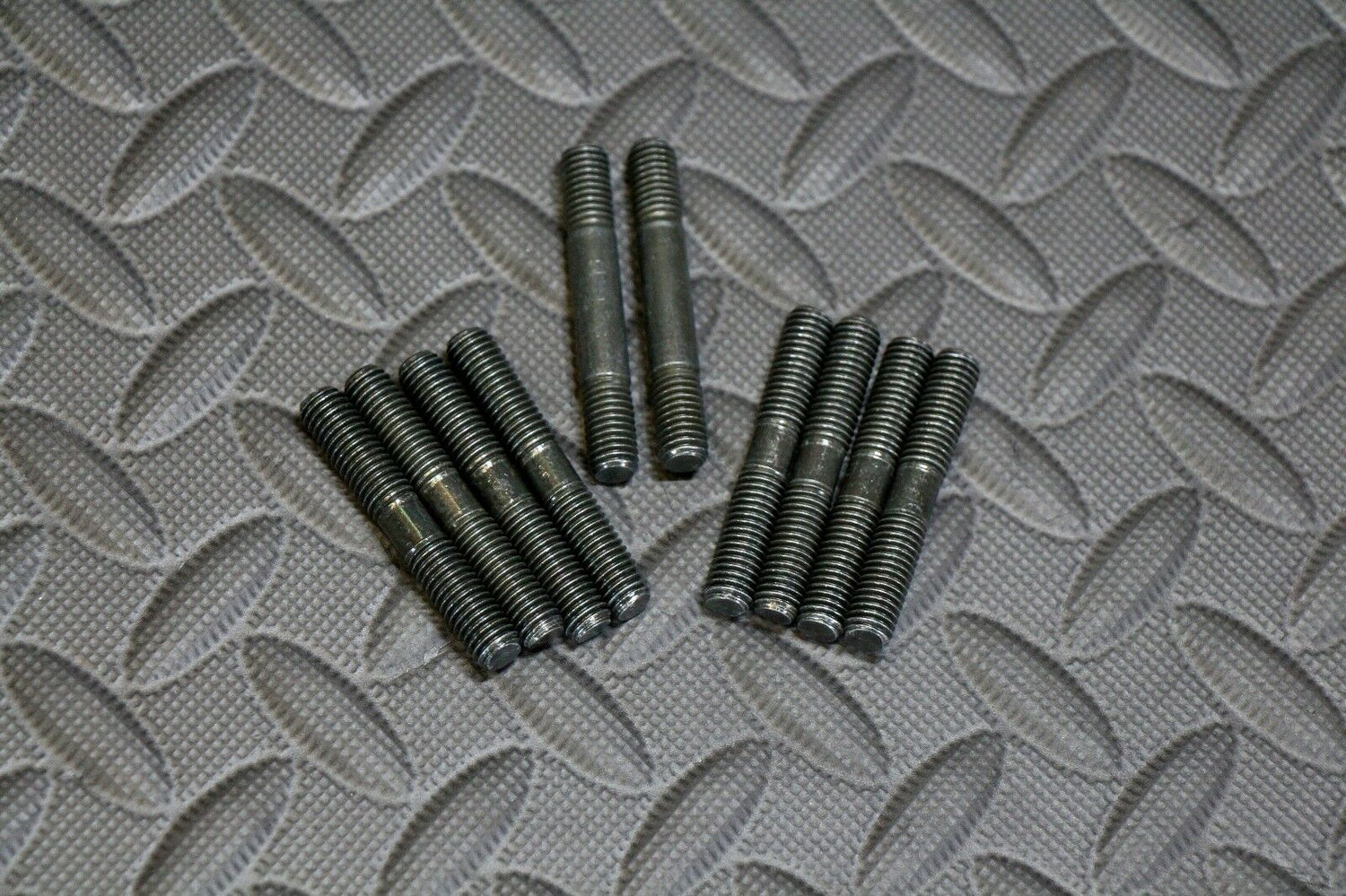 Vito's Performance HEAD STUD KIT Yamaha Banshee cylinder 10 studs - stock length 2