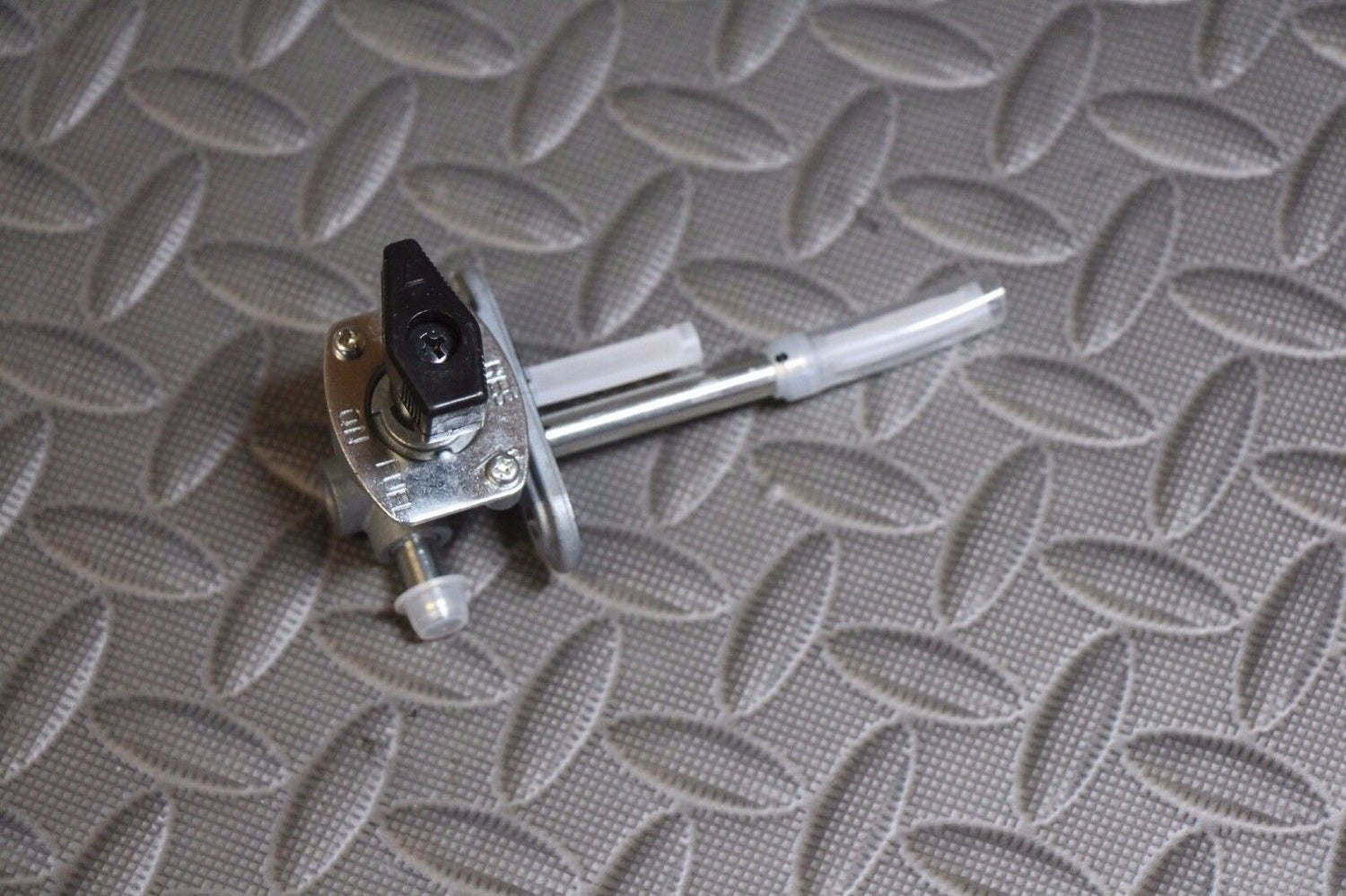 NEW OEM factory Yamaha YFZ450 fuel PETCOCK gas tank switch 2004-2009-2002-2013 3