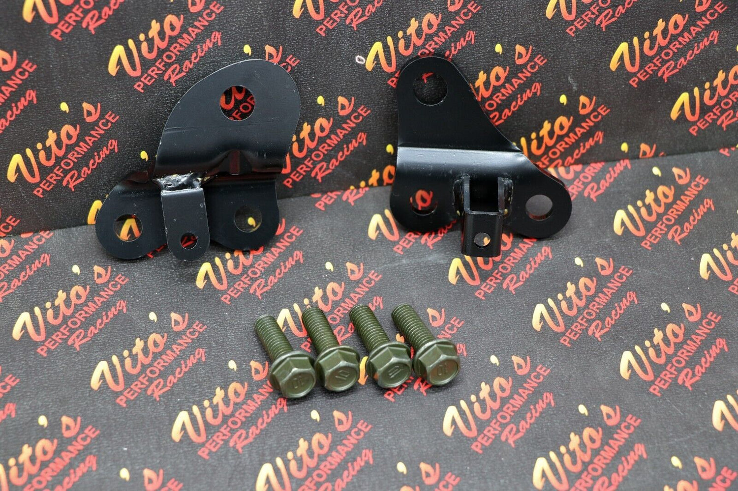 2 x NEW MOTOR MOUNTS upper front left +right + engine bolts Yamaha Banshee 4