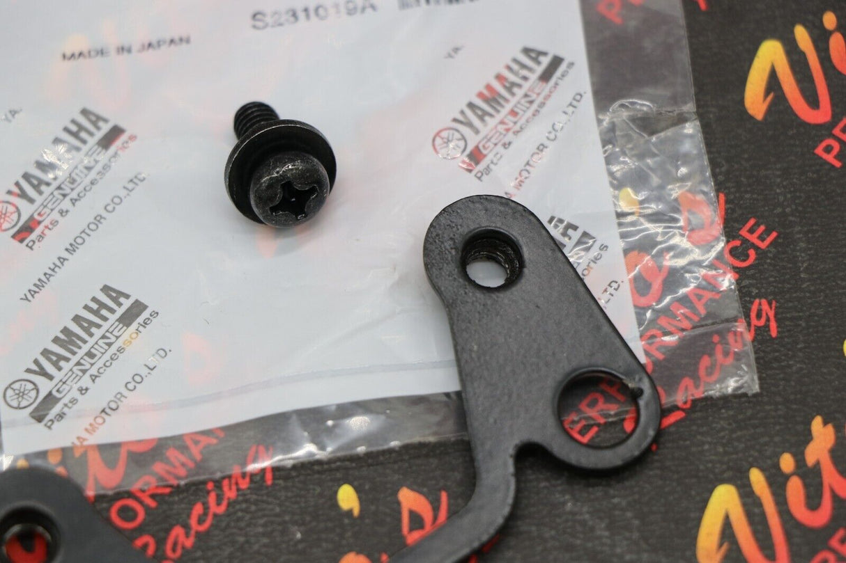Bracket + key plastic holder mount stem stay Yamaha Banshee Blaster + OEM screws 5
