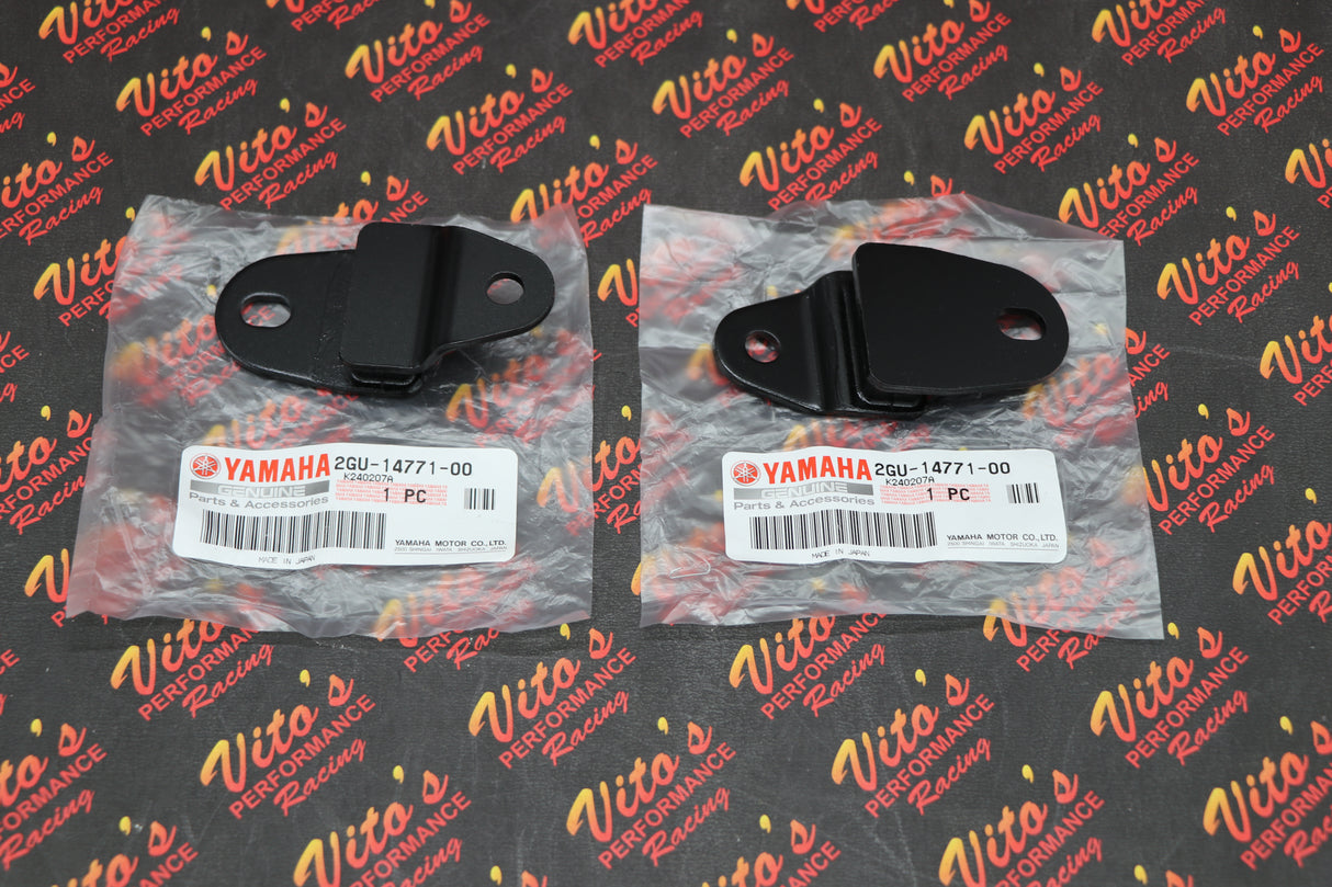 2 x OEM Factory Yamaha Banshee exhaust pipe mounts front hangers muffler stay 4