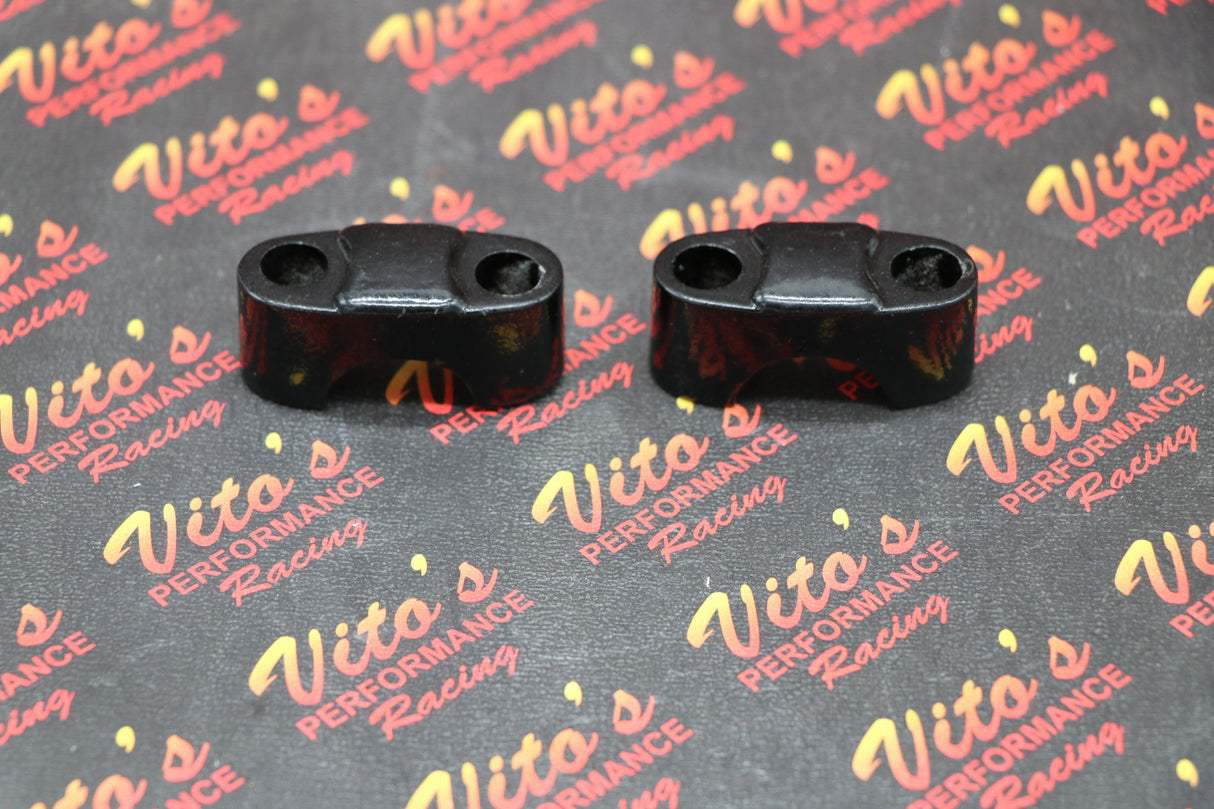 2 x Handlebar clamps steering stem Yamaha Banshee Raptor Blaster 1E6-23441-00-00