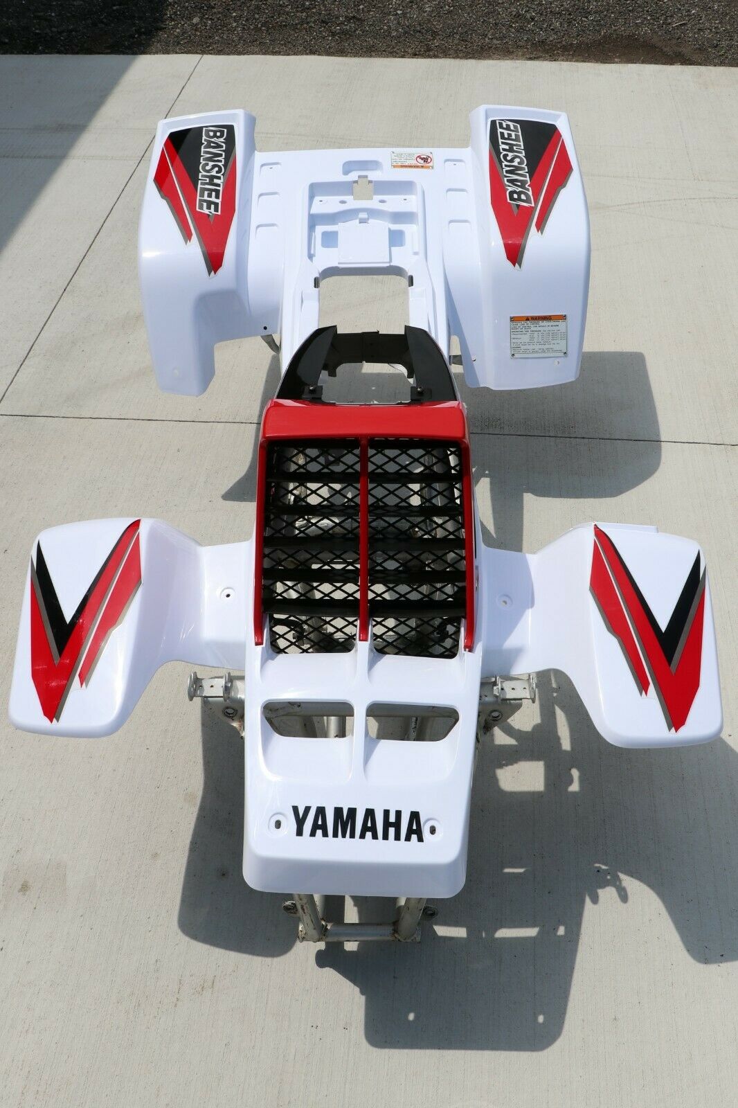 Yamaha Banshee fenders + gas tank plastic + grill + graphics WHITE and RED 2000 3