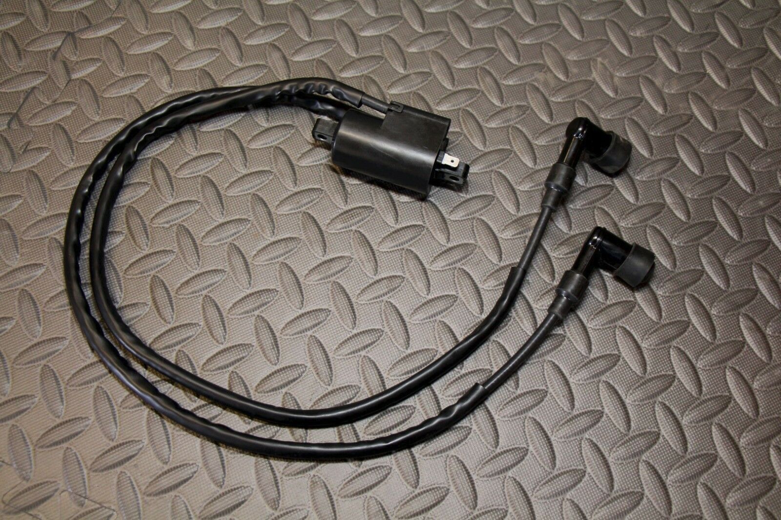 NGK BR8ES Spark Plugs & Ignition Coil Caps For Yamaha Banshee ATV - OEM 5422
