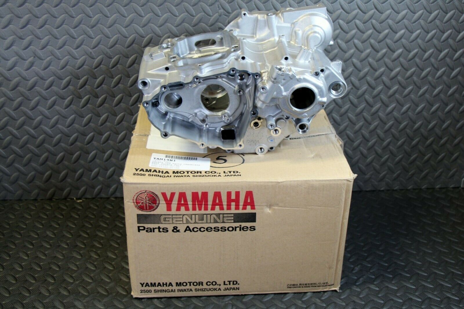 NEW YAMAHA YFZ450 YFZ 450 ENGINE LEFT RIGHT CENTER CASES CASE YFZ